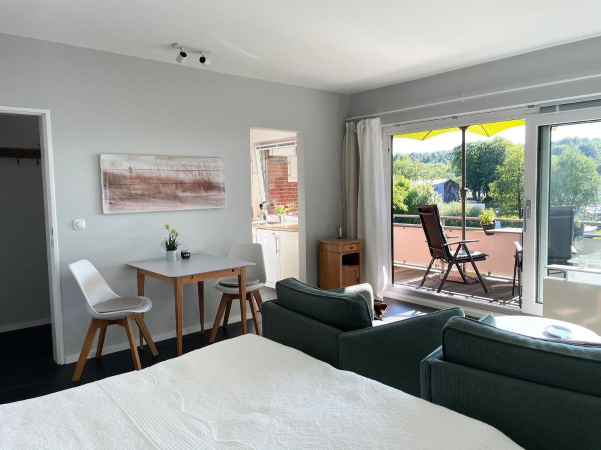 Ferienwohnung Yachthafen-Foerdeblick Глюксбург Екстер'єр фото