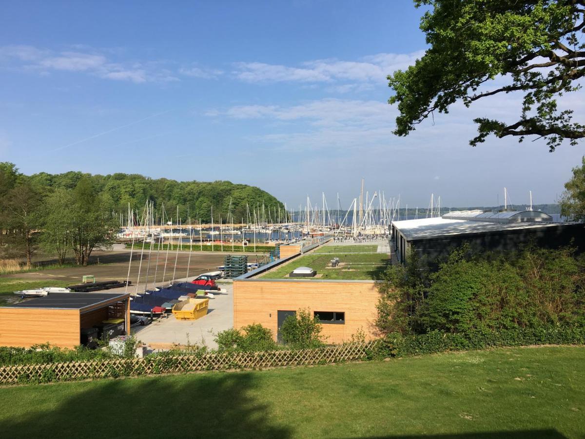 Ferienwohnung Yachthafen-Foerdeblick Глюксбург Екстер'єр фото